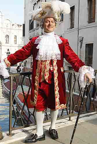 Historical costumes to rent - Carnival in Venice